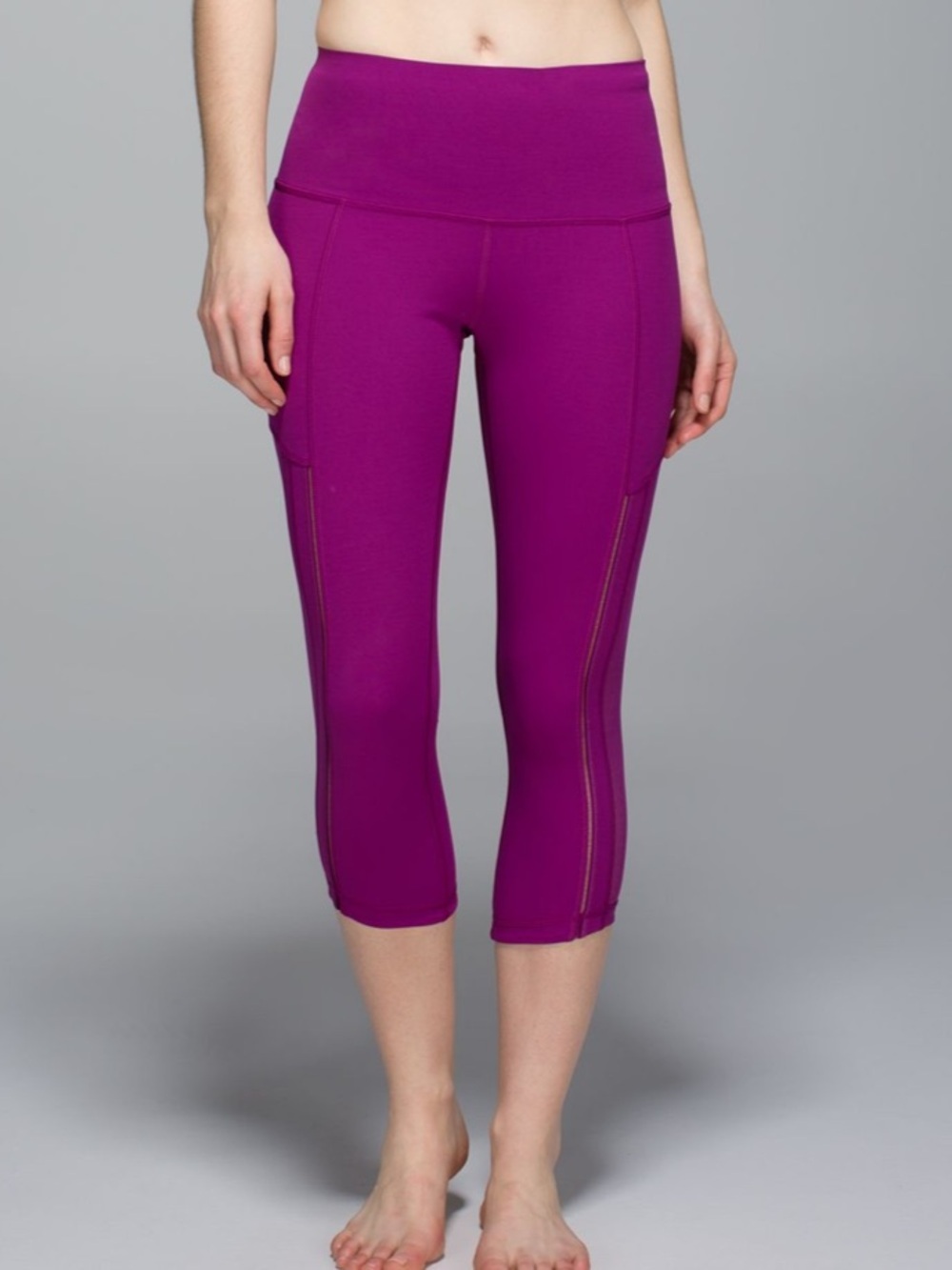 LULULEMON Regal Plum Hot To Street Crop Leggings